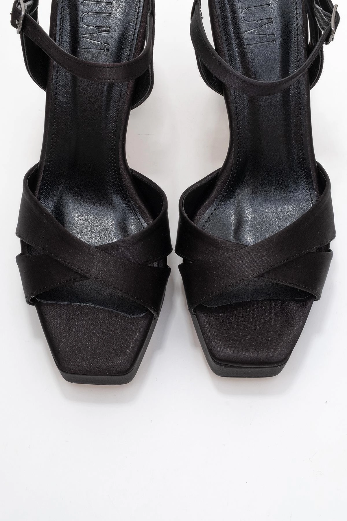 Prologue Shoes Womens Yulia Cross-Strap Platform Heel Sandal