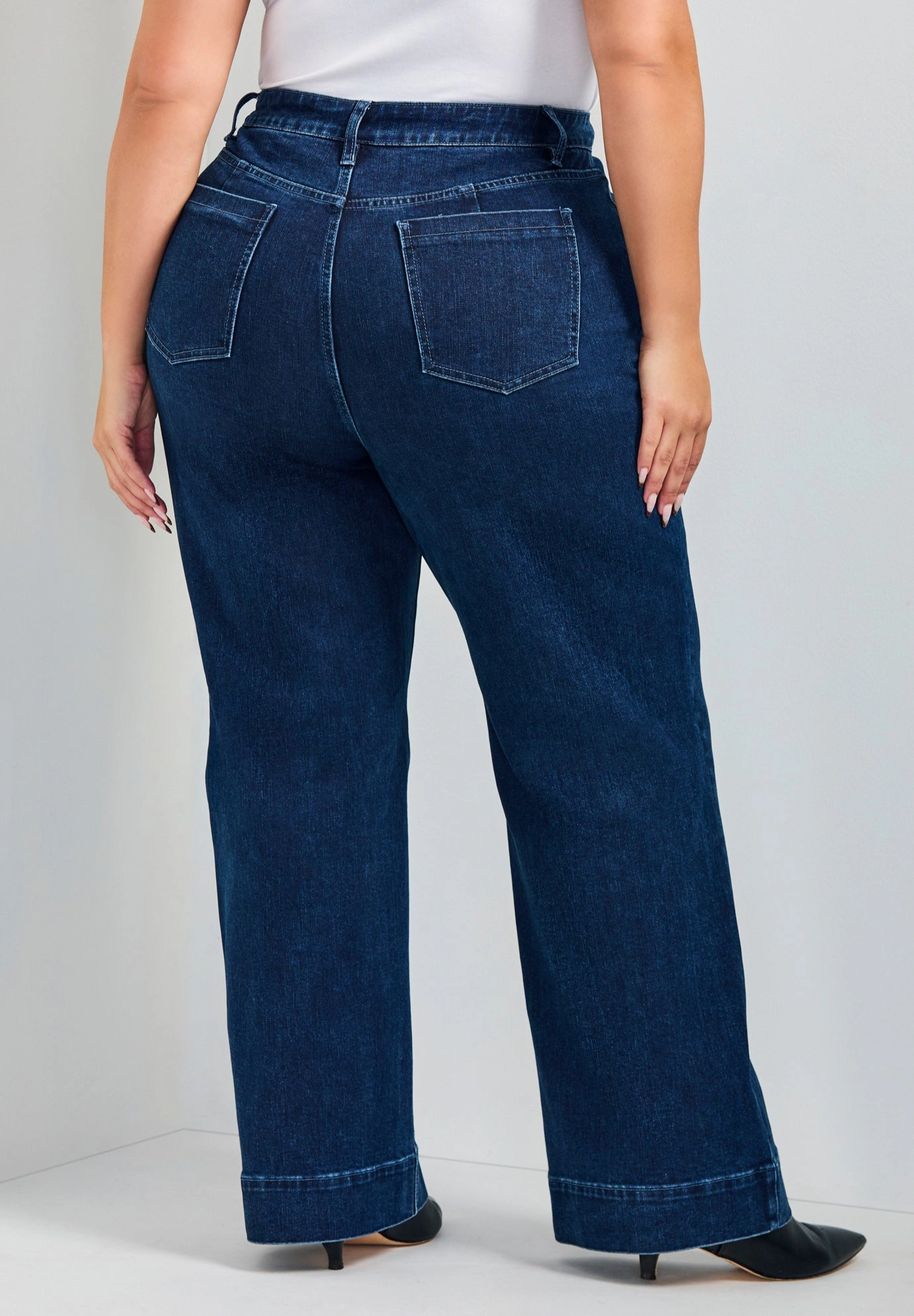 Avenue Women's Plus Emma Wide Leg Jean