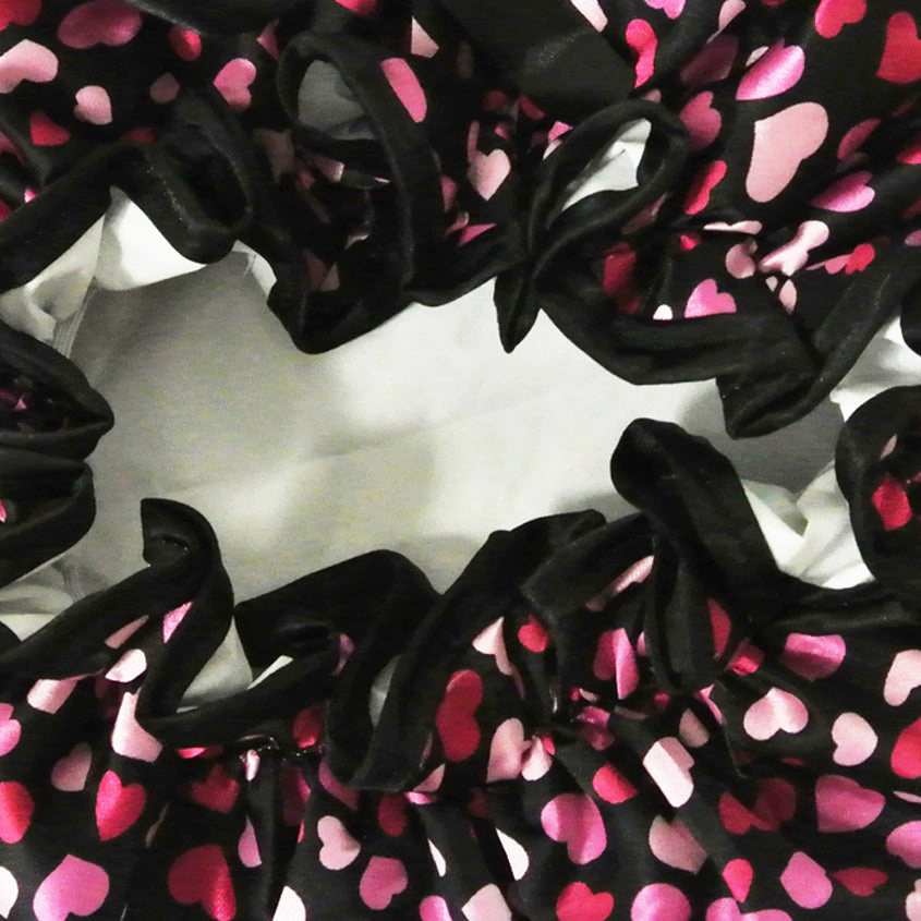 Wrapables Women's Stylish Satin Shower Cap, Hearts & Black Bow