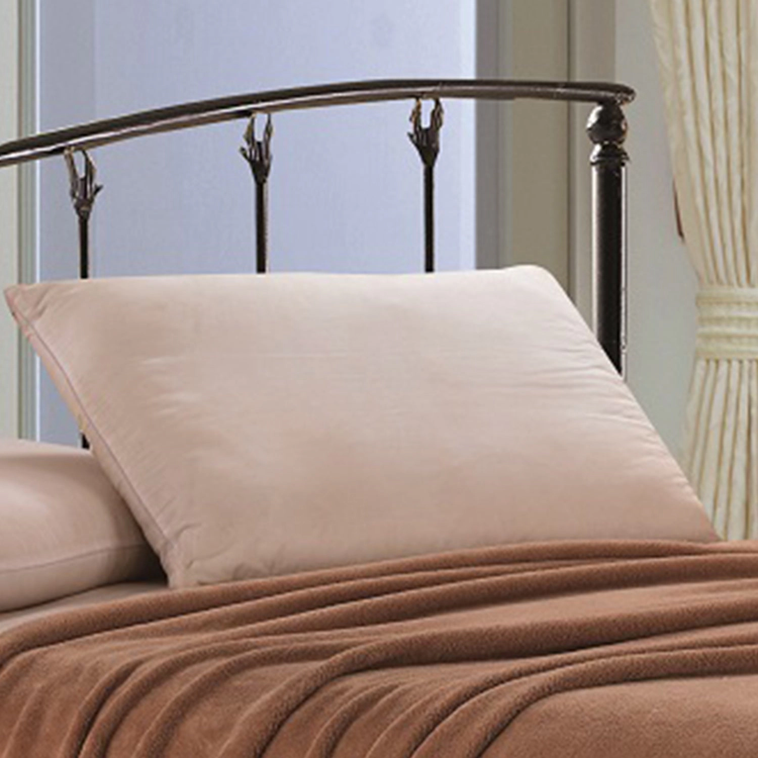 Plazatex Micro Plush Solid Parteen Soft Comfortable and Lightweight All Seasons Blanket Twin Taupe