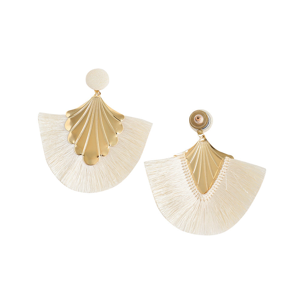 SOHI Women's Off-White Aloha Drop Earrings