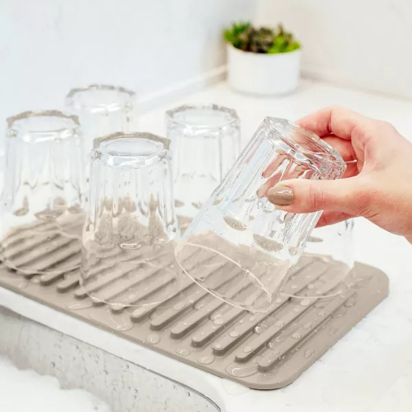 OU Glasses Drying Mat for Kitchen Sink, 13.78" x 8.27" Nonslip Plastic Pad w/ Grooves, Heat Resistant Dish