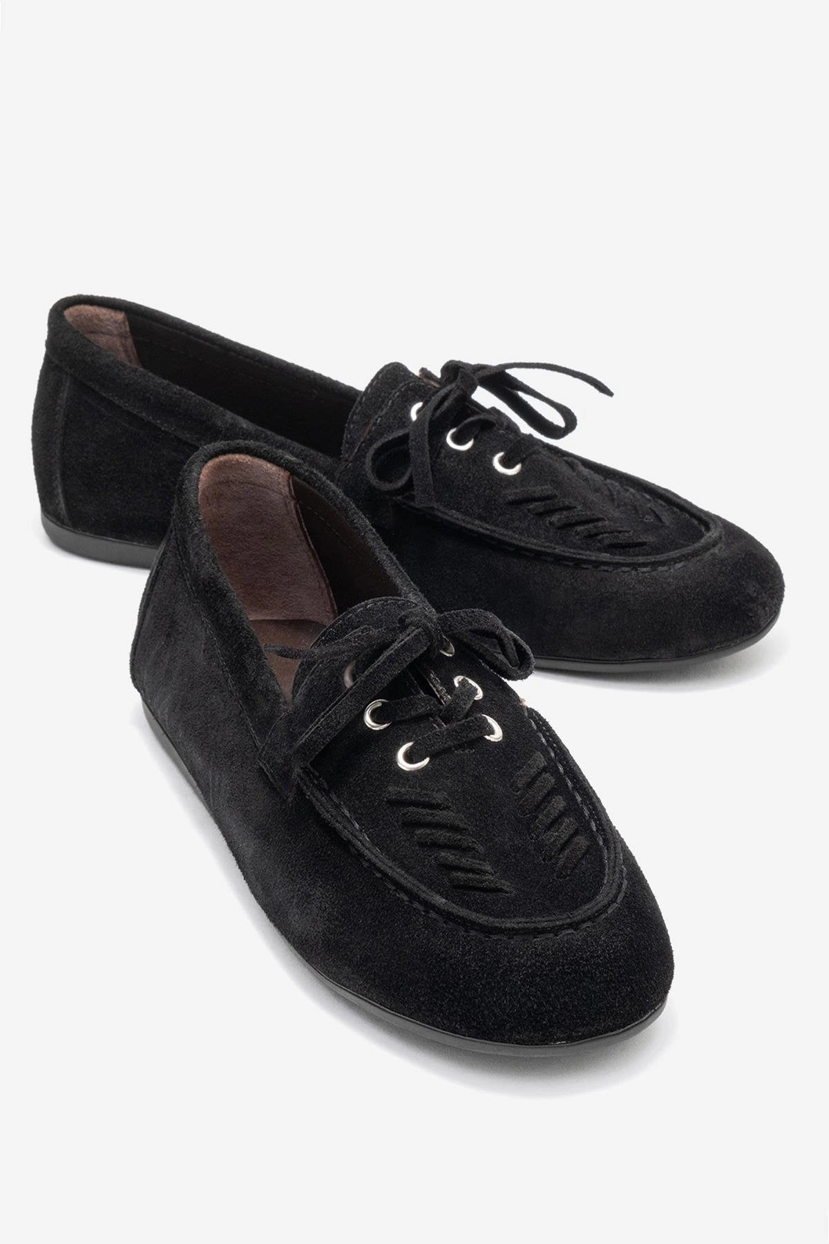 Forever & Always Womens Lorven Leather Lace Up Loafer