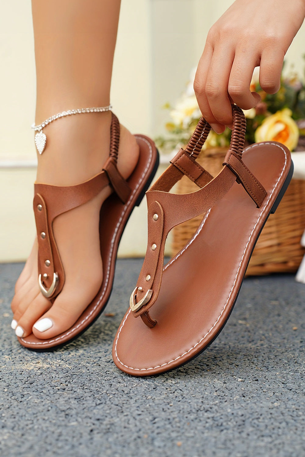 Threaded Pear Women's Luna Hollow Out Clip Toe Flat Sandals