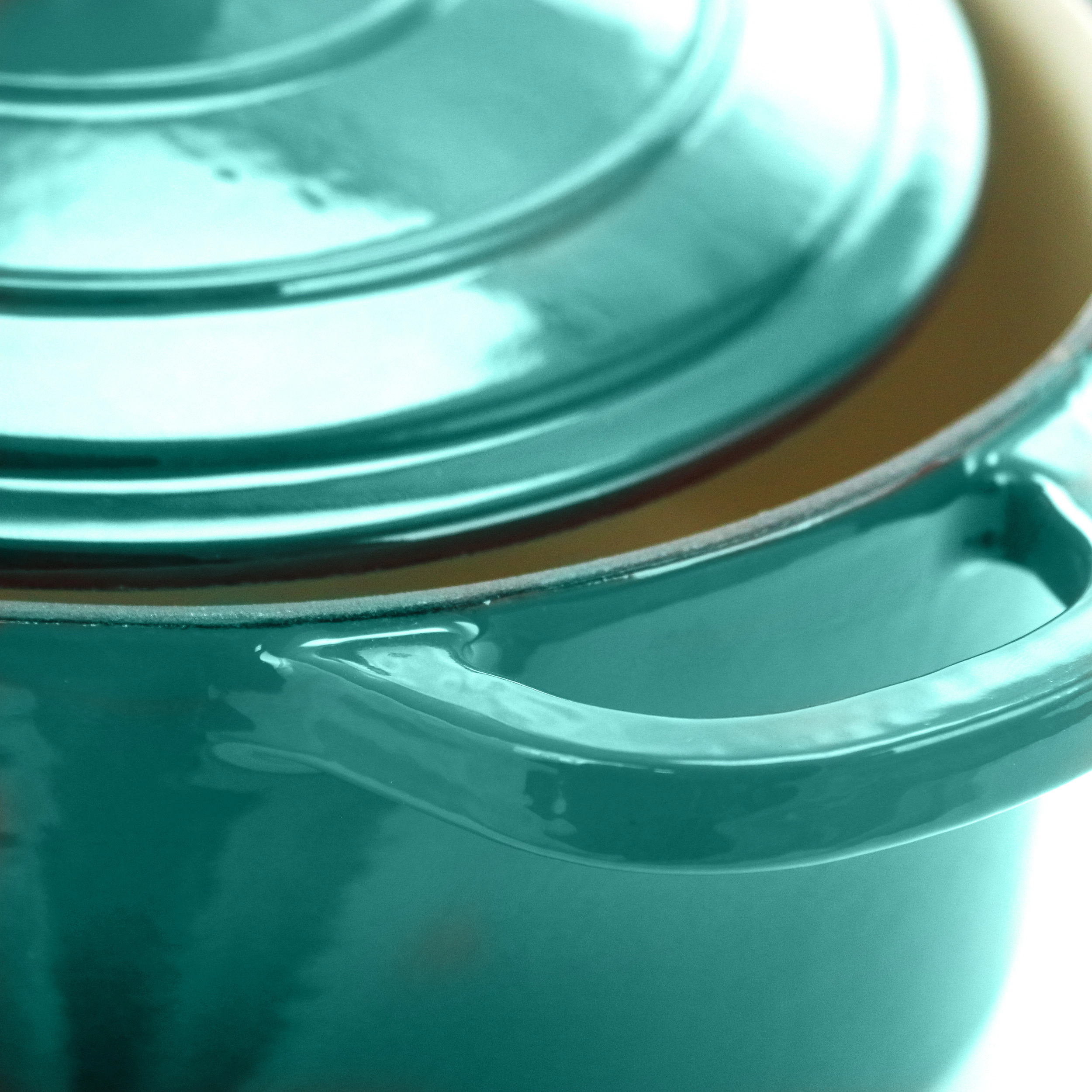 Crock-pot Artisan 3 Quart Enameled Cast Iron Casserole with Lid in Gradient Teal