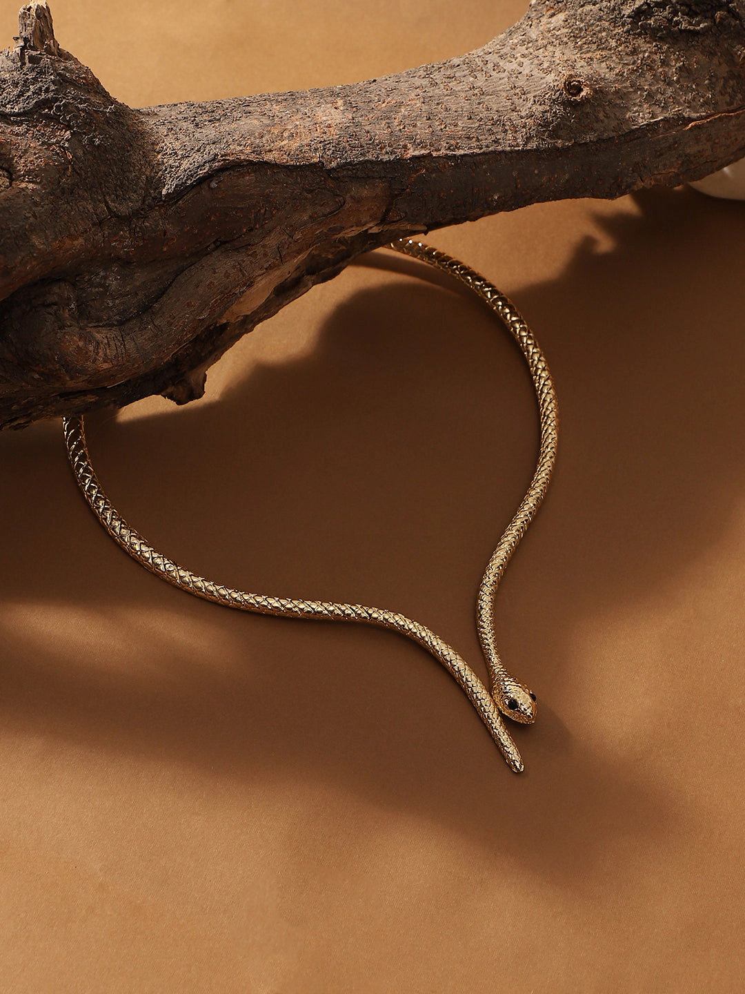 SOHI Women's Antique Gold the Serpent Torque Necklace