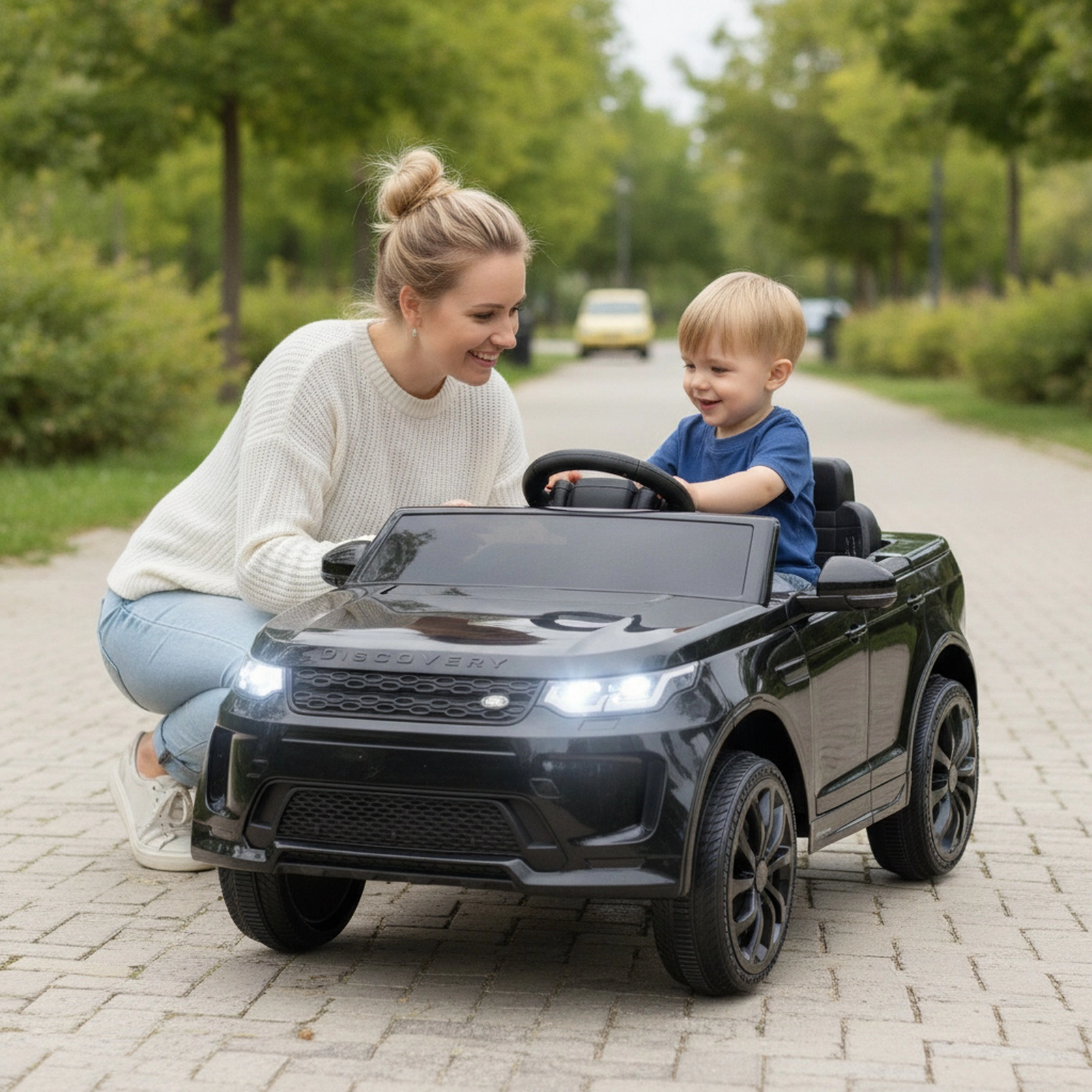 12V Kids Ride On SUV with Parent Remote Lockable Doors Folding Rear Wheels Soft Start and LED Lights Ages 3-6 Black