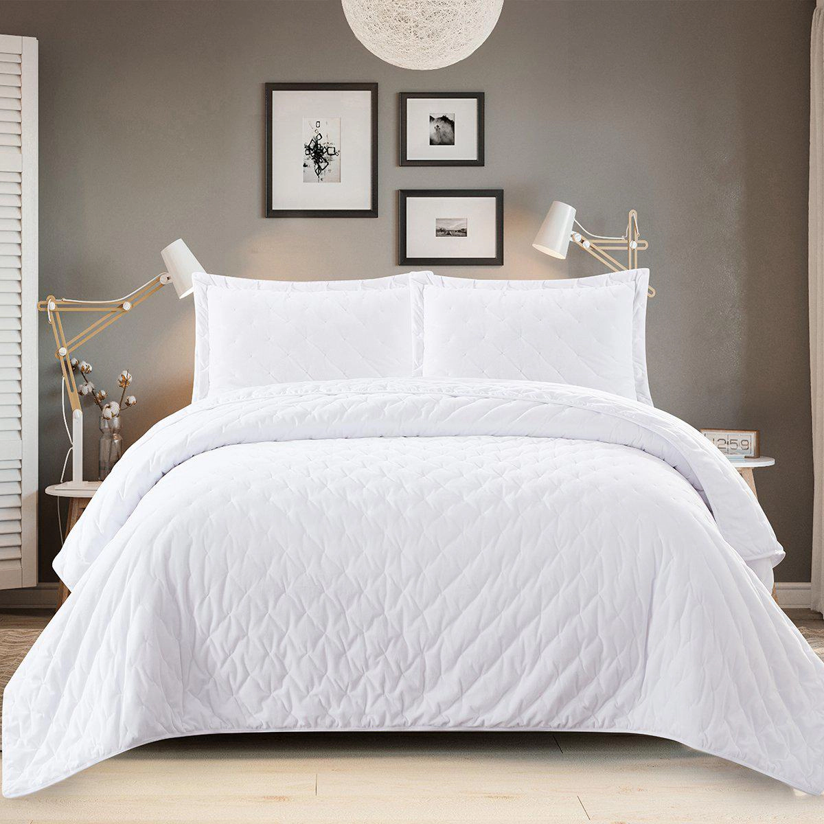 Egyptian Linens Fluffy Velvet Coverlet Quilt Set