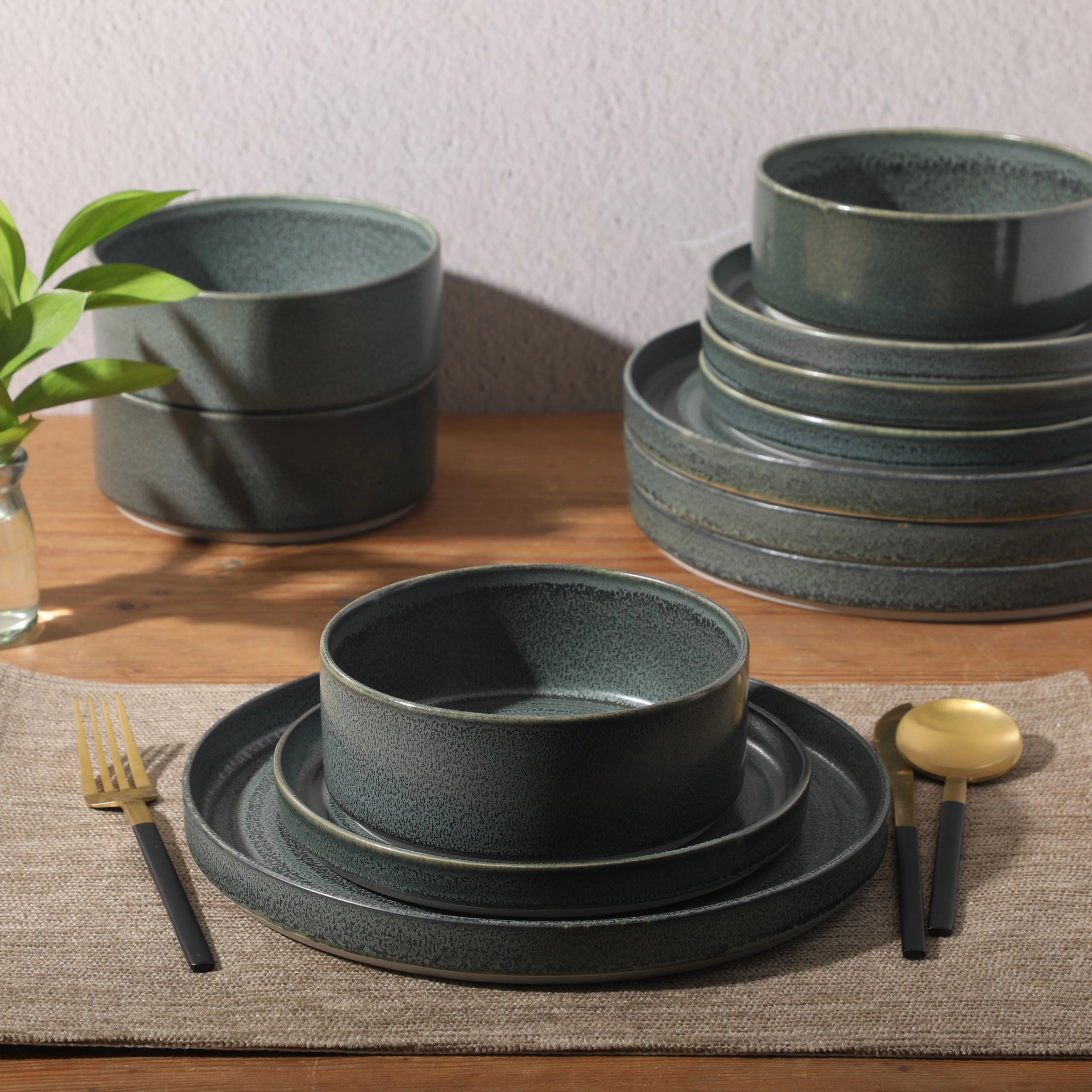 Gibson Elite Echo Bay 12 Piece Round Porcelain Dinneware Set in Blue