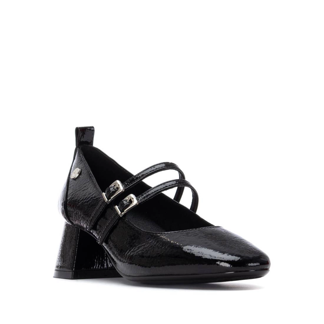 Xti Women's Double-Strap Pumps