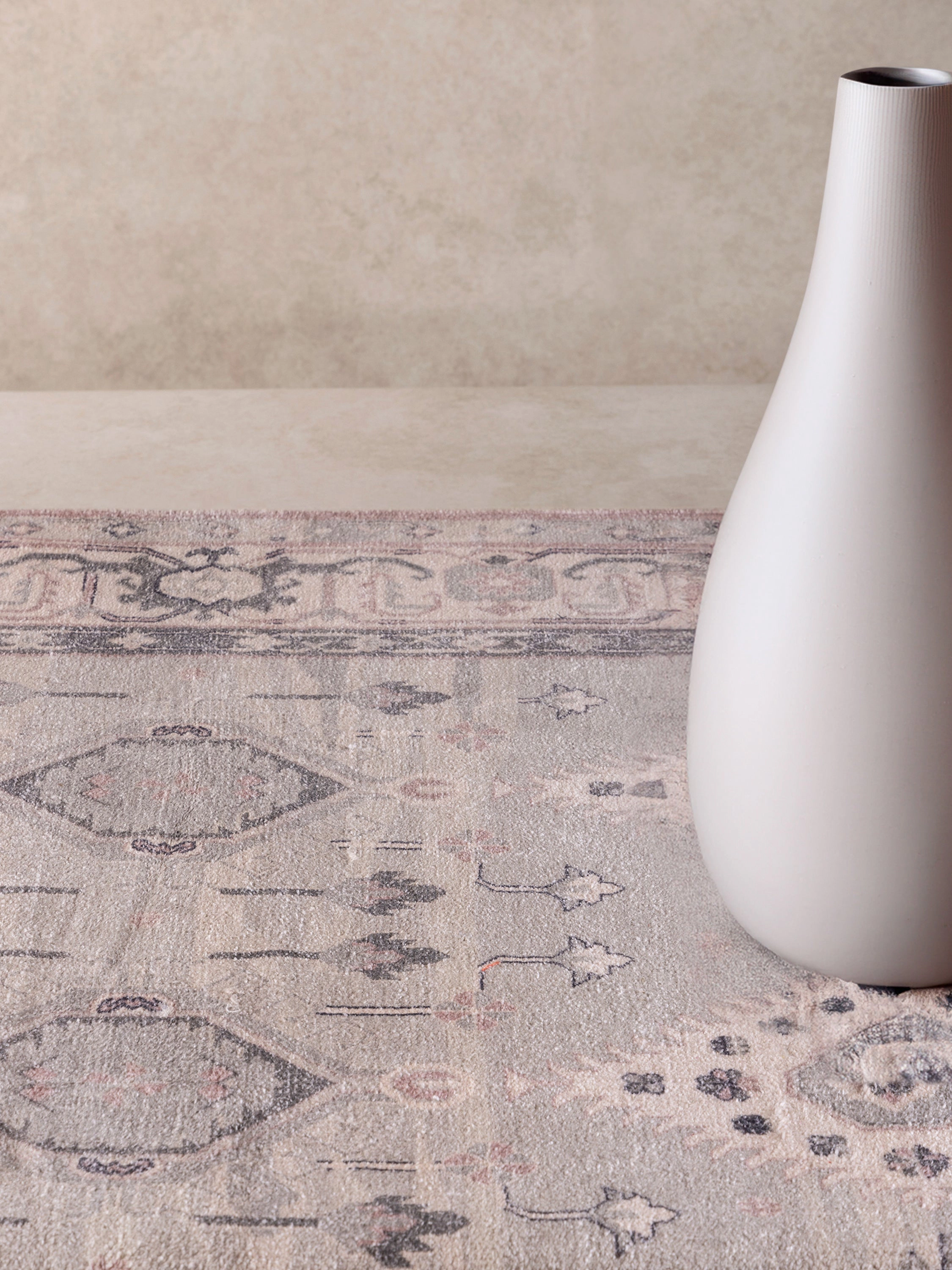 GAURI KOHLI Malmo Area Rug 5'x8'