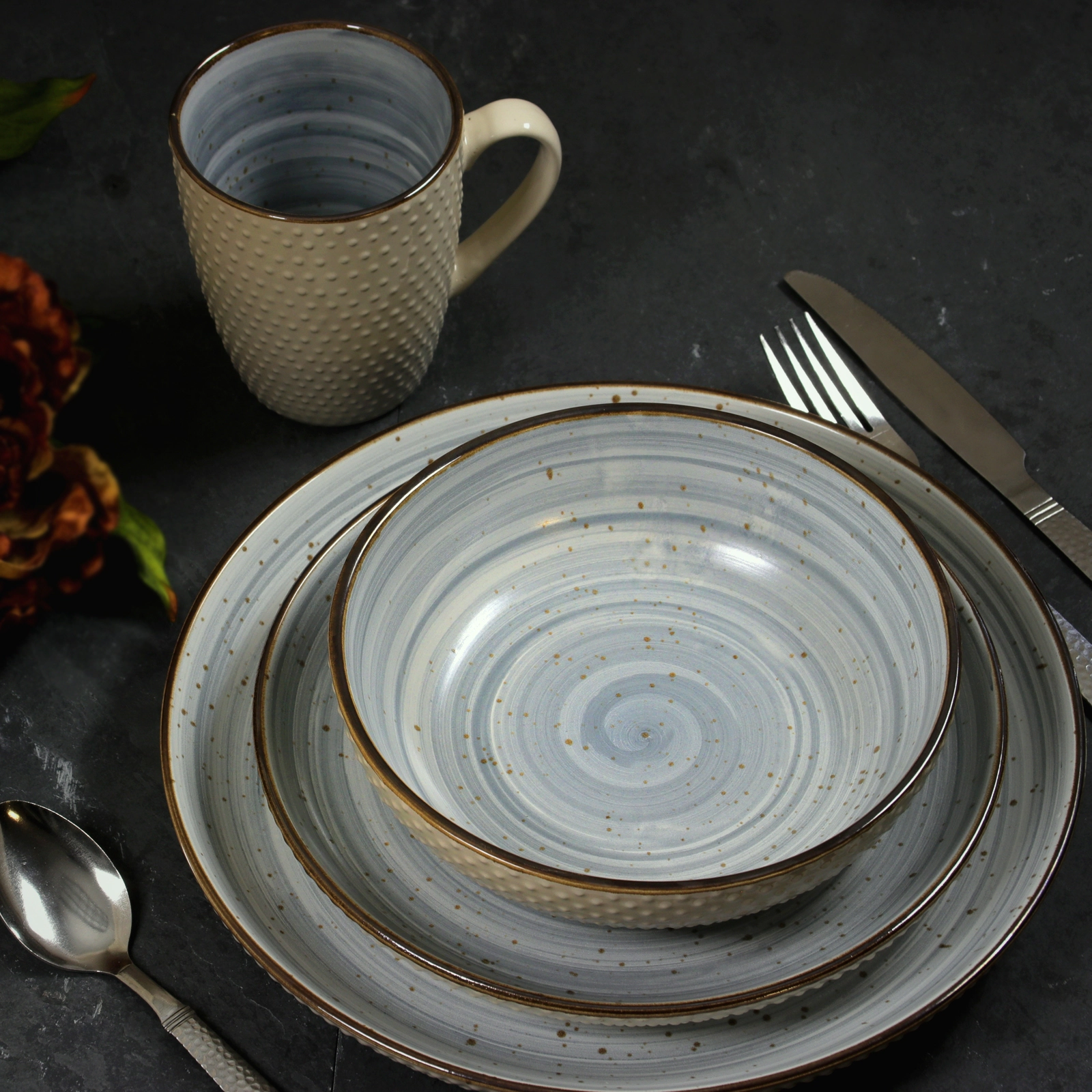Elama Mellow 16-Piece Dinnerware Set in Powder Blue