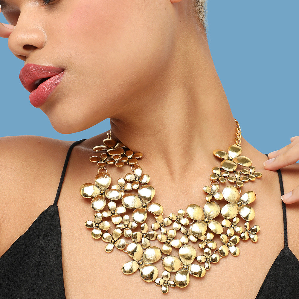 SOHI Women's Purple Cluster Flora Statement Necklace