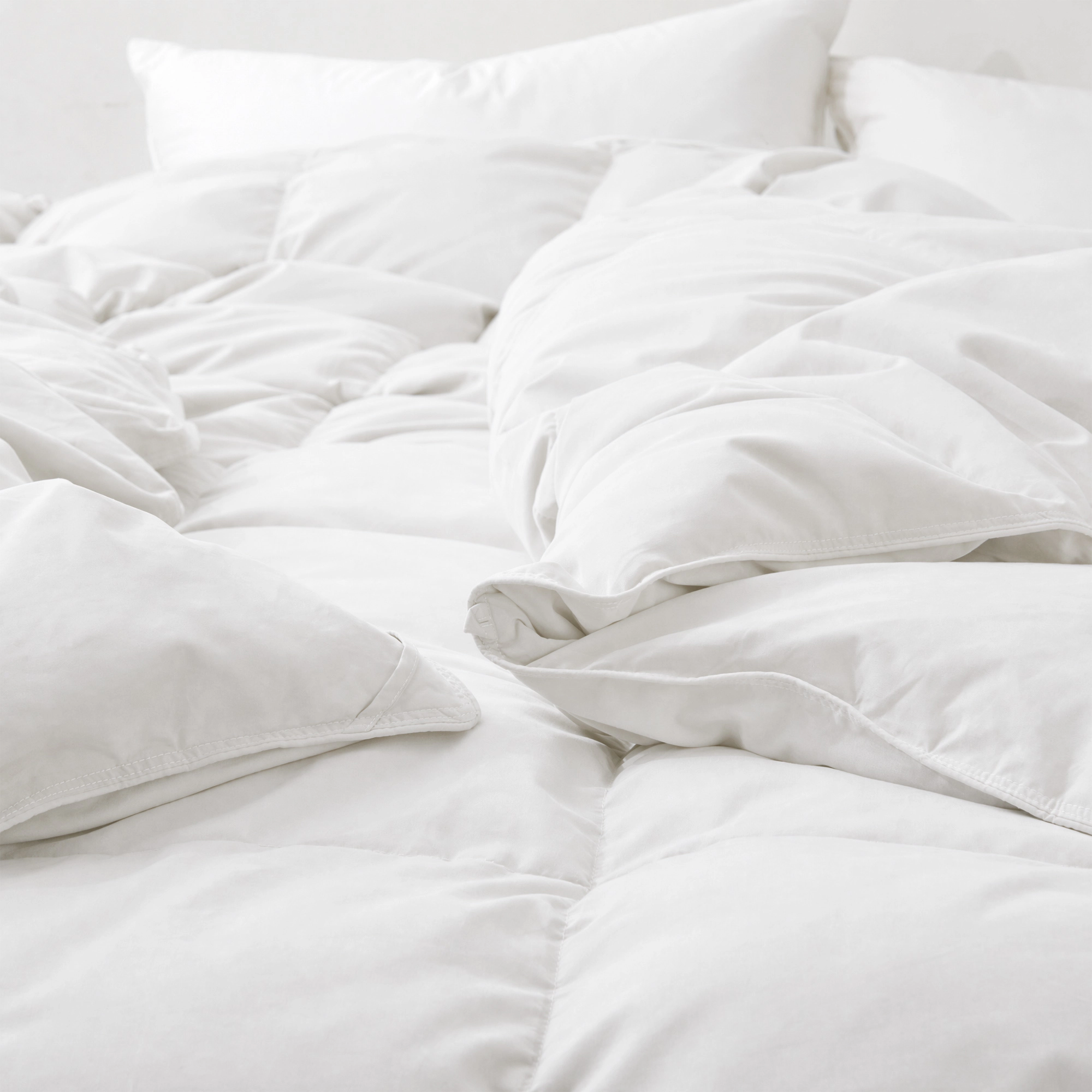 Unikome Premium Goose Feather Down Fiber Comforter -Luxury Hotel Collection All Seasons Warmth