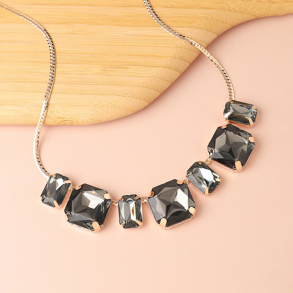 SOHI Women's Black Crystal Collar Necklace