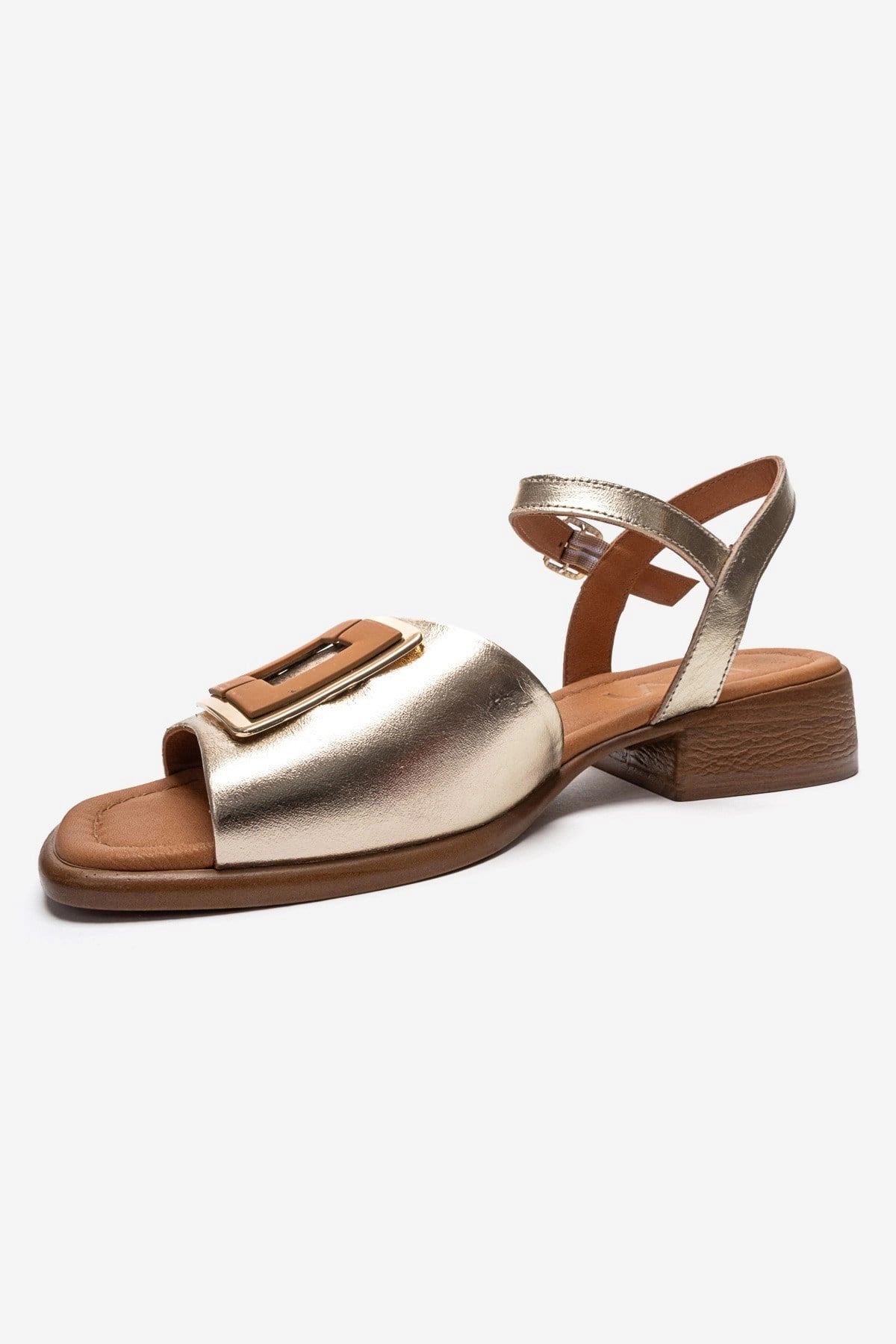 Forever & Always Womens Svelte Leather Buckle Sandal