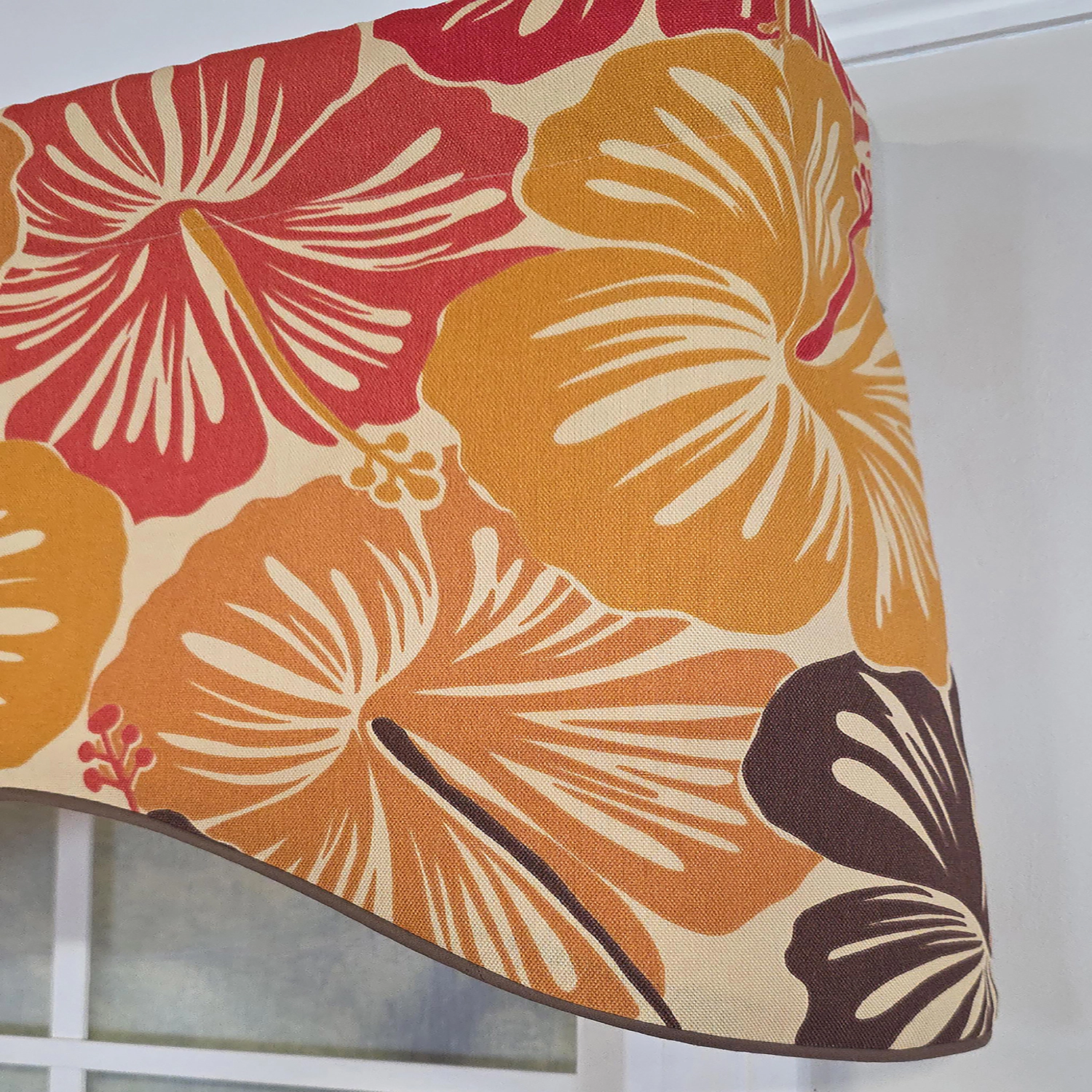 RLF Home Wild Hibiscus Cornice 100% Cotton Rod Pocket Lined  Window Valance 50" x 17" Multi