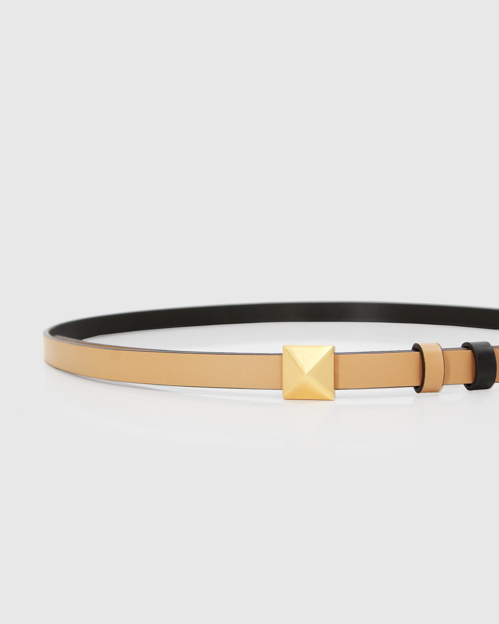 Belle & Bloom Womens Cleopatra Pyramid Stud Leather Belt