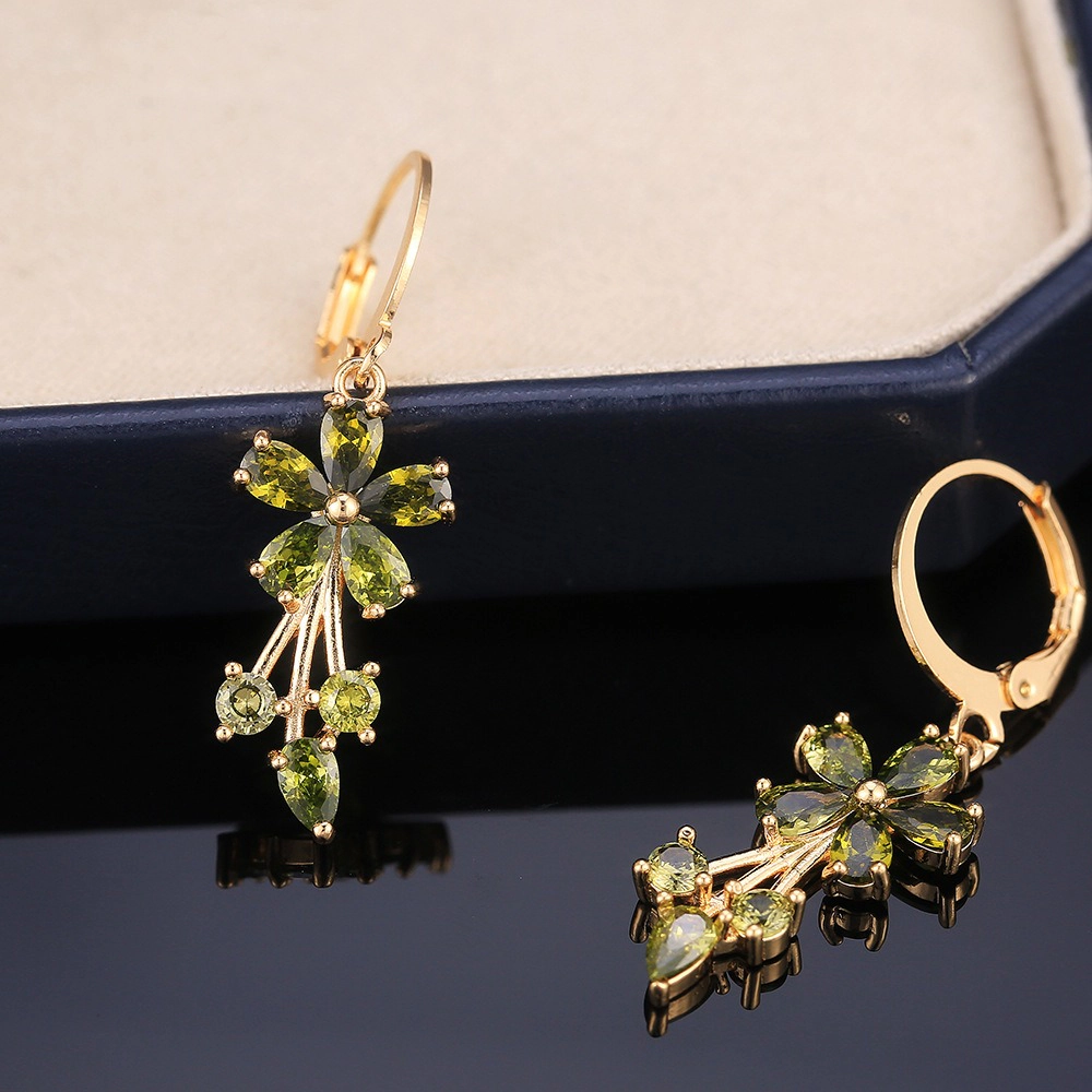 Women’s Aesthetic Floral Dangle Drop Earrings