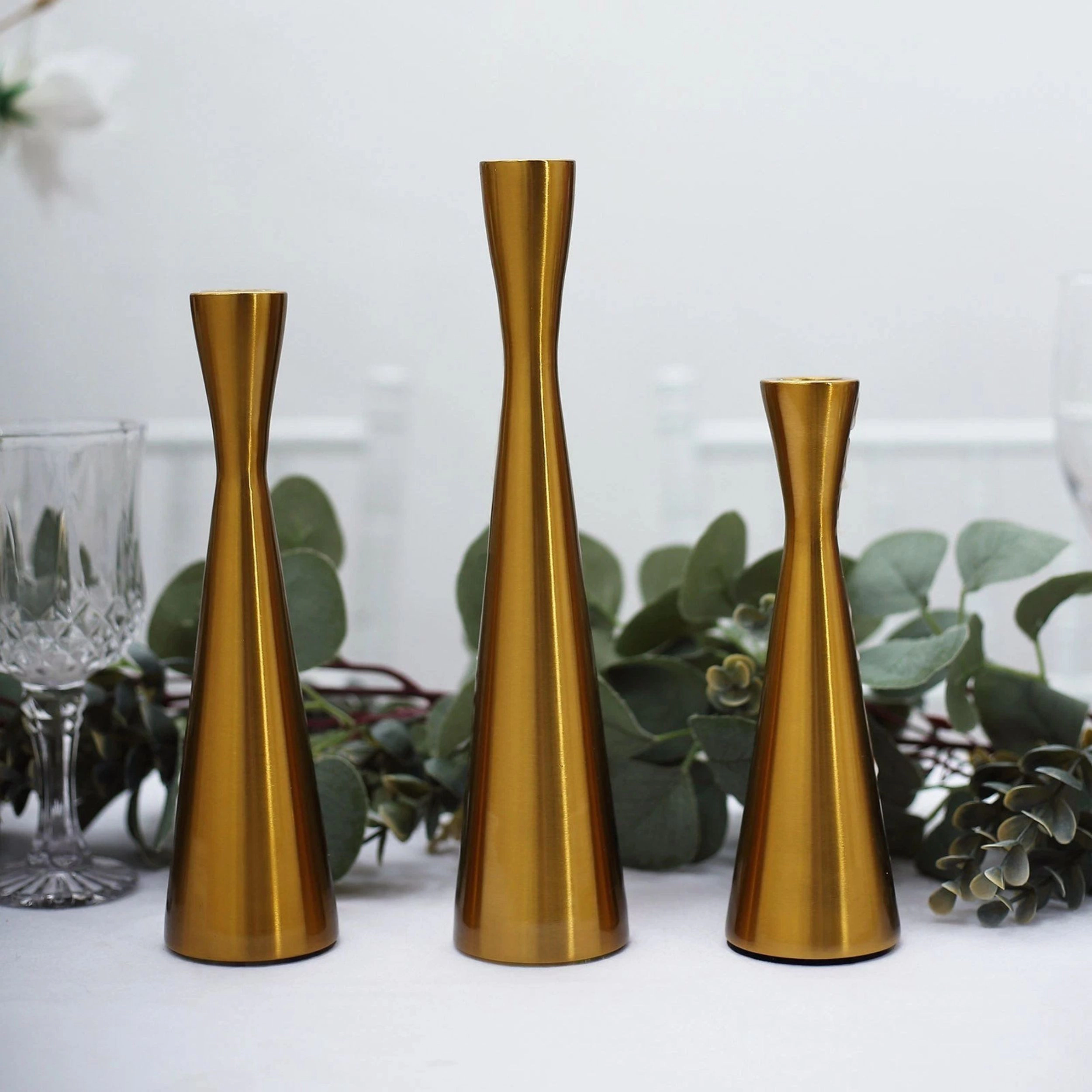 Home Collection Set of 3 Hourglass Metal Taper Candle Holders