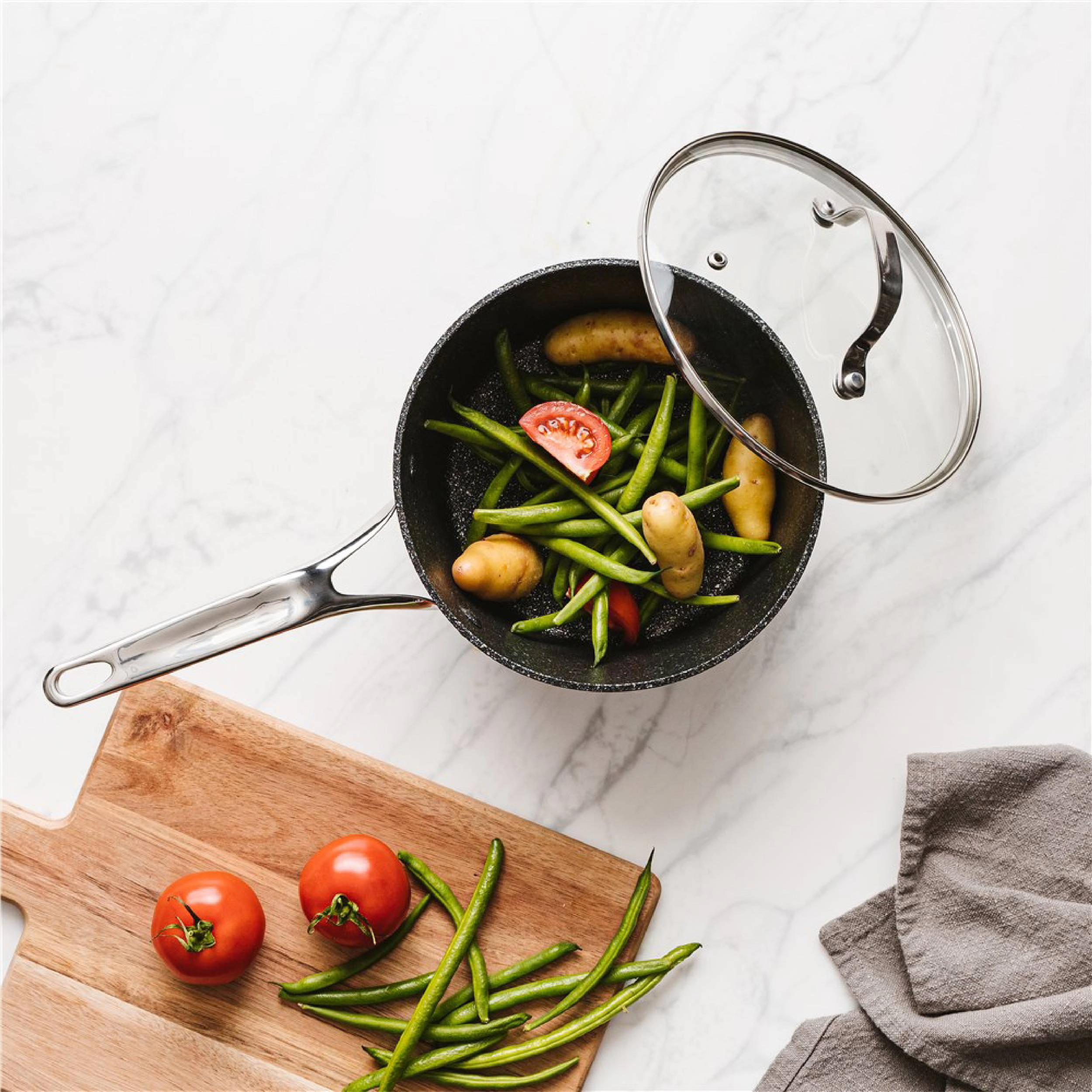 Cuisine::pro® IRONROC™ Saucepan With Lid Qt