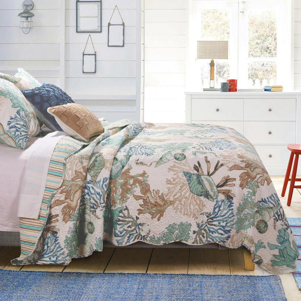 Barefoot Bungalow Atlantis Seashells 3 Piece Quilt & Pillow Sham Set