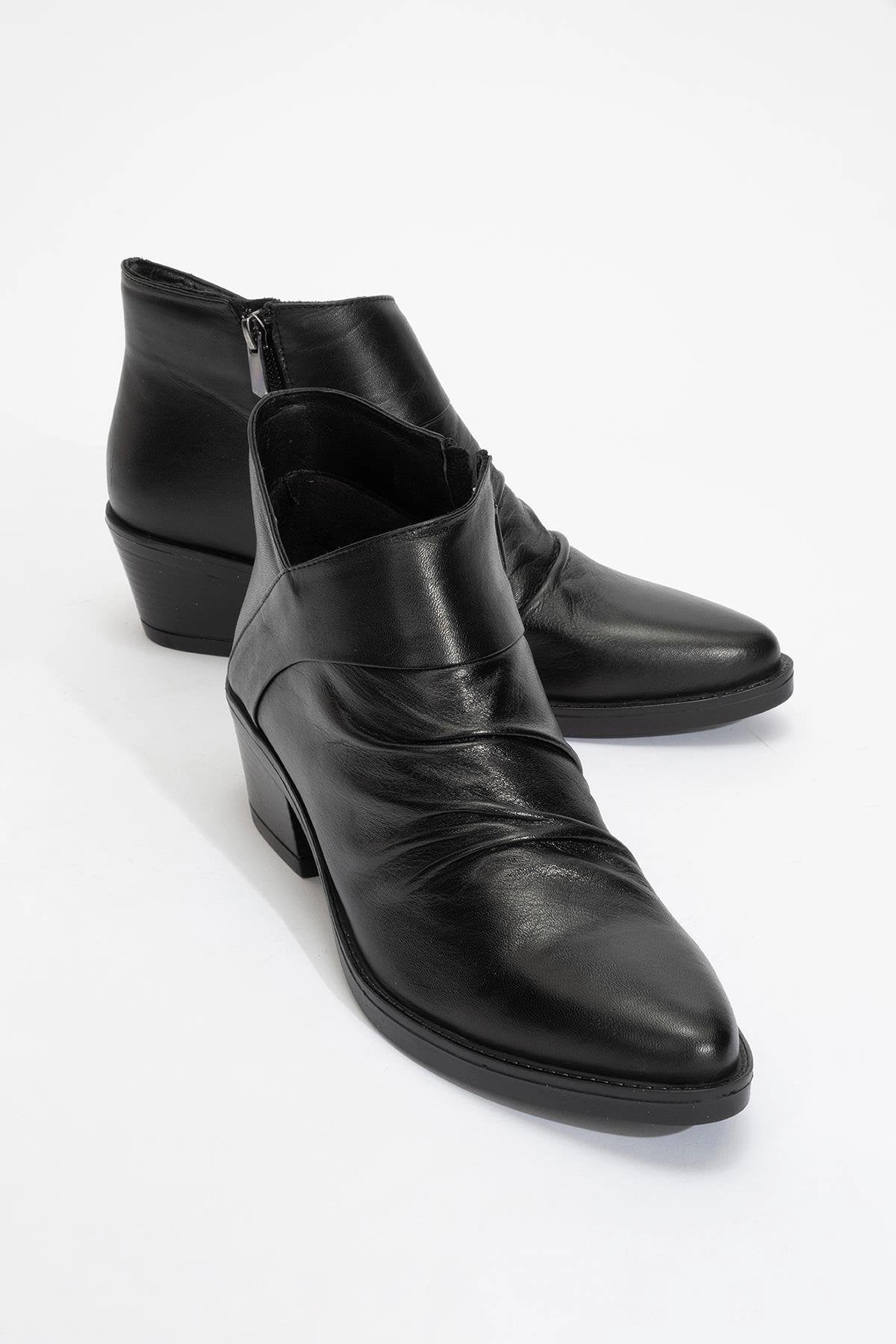 Forever & Always Womens Rule Leather Chunky Boots