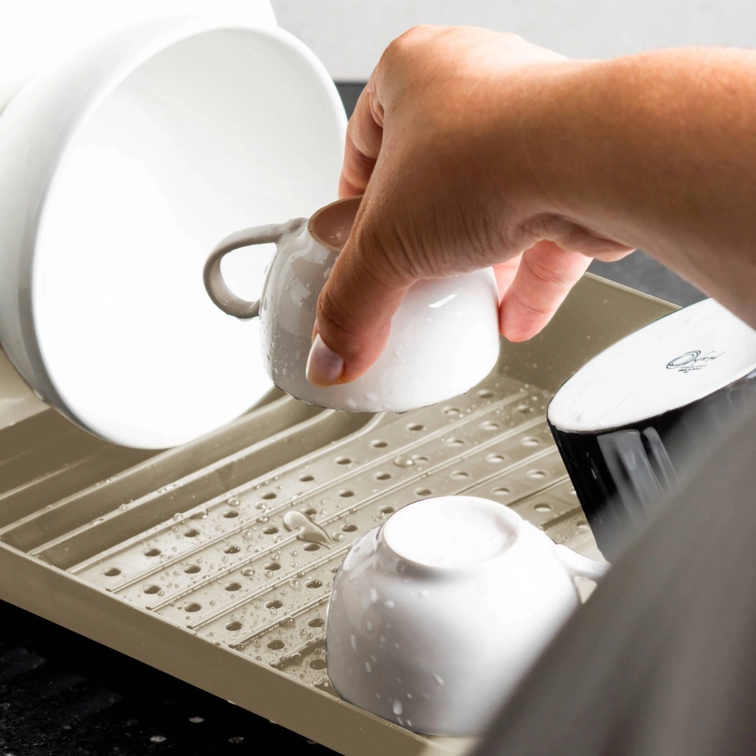 OU Dish Drying Rack Freestanding Polypropylene w/ Utensil Holder, Compact Kitchen Drainer 16" x 8"
