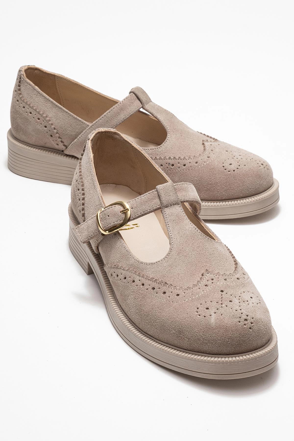 Forever & Always Womens Janney Leather Strap Loafers