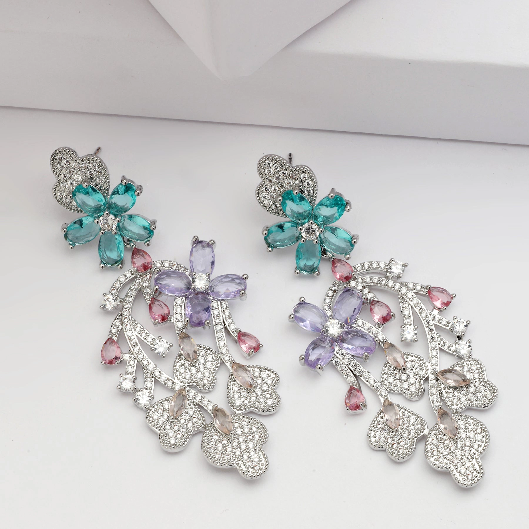 AGP PARIS Womens Diva Floral Drop Earrings