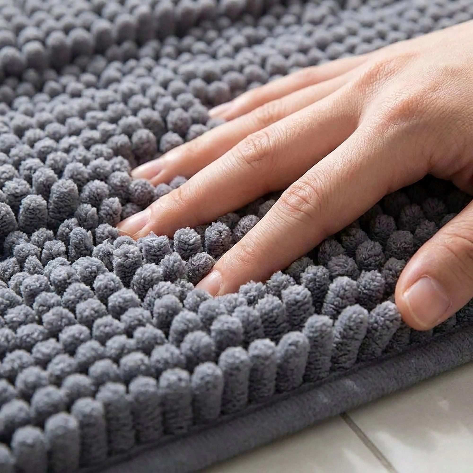 Alilang Unisex Chenille Bath Mat with Plush Noodle Texture and Non Slip Backing