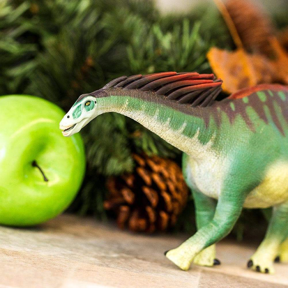 Safari Ltd. - Amargasaurus Kids Prehistoric/Dinosaur Toy Figure