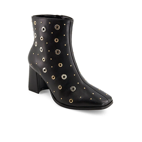 Andrea Womens Medium Heel Riveted Ankle Booties