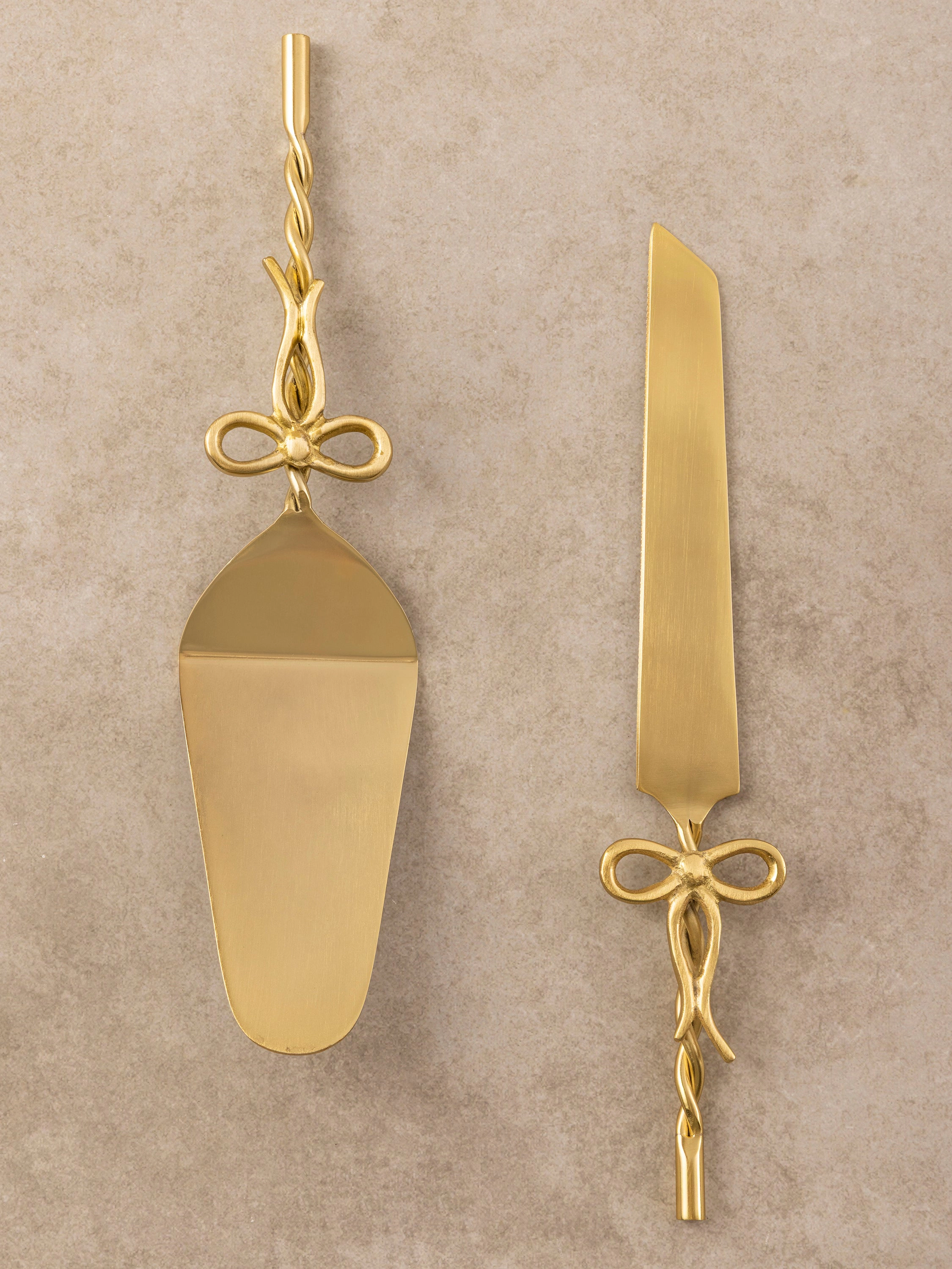 GAURI KOHLI Imperial Cake Servers