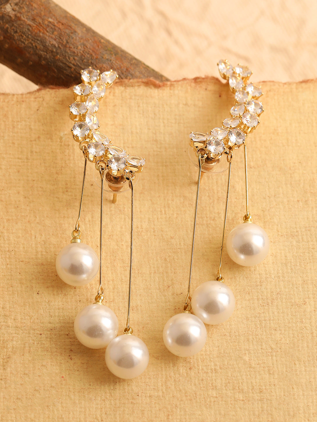 SOHI Women's Gold Plated Party Pearls Drop Earring for