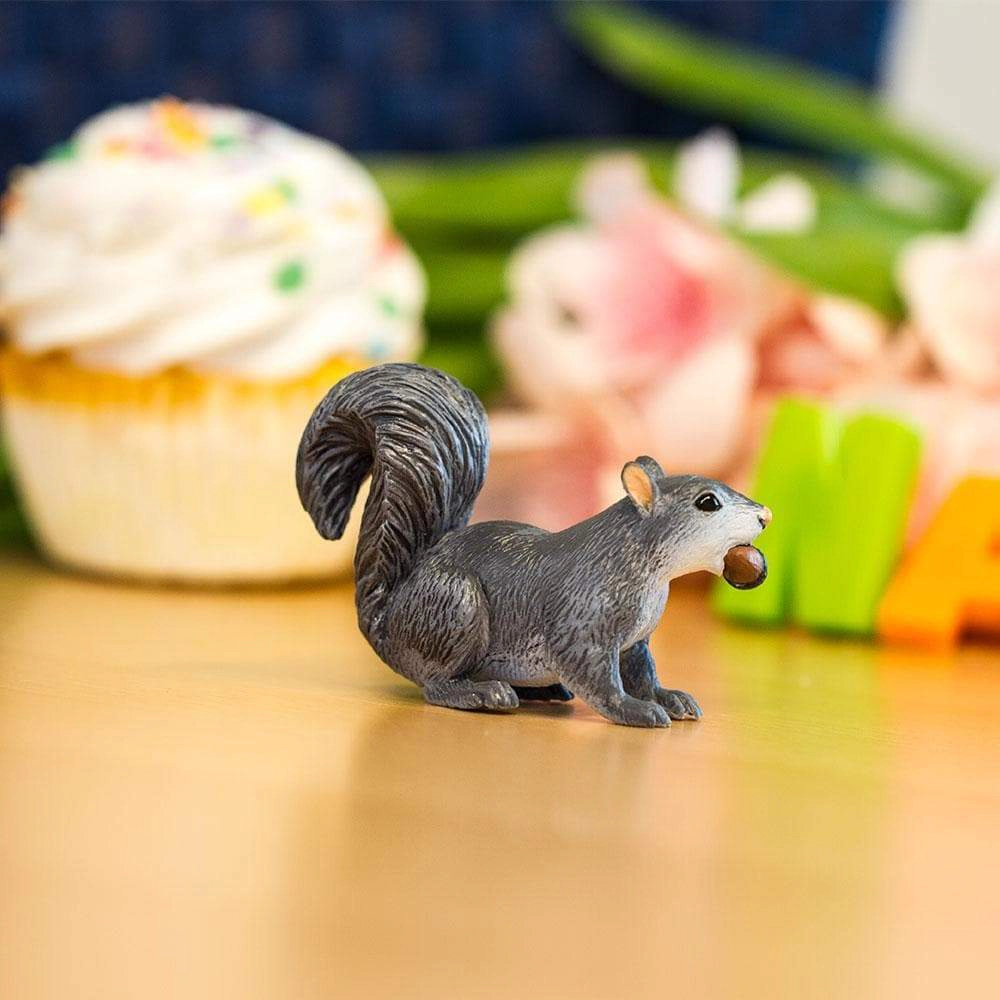 Safari Ltd. - Gray Squirrel Kids Toy Figure