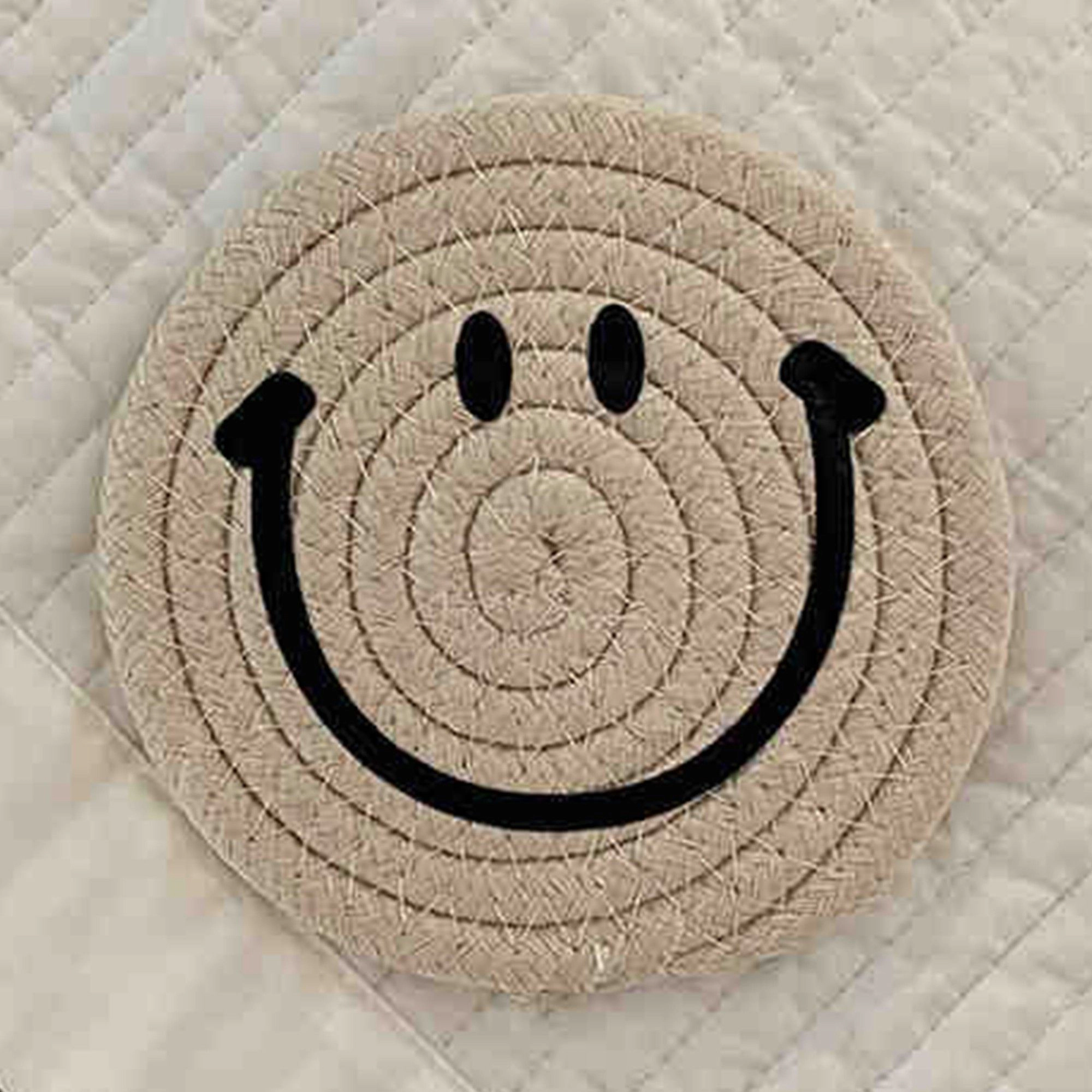 Alilang Unisex Woven Smiley Face Round Coasters for Tabletop Decoration and Surface Protection