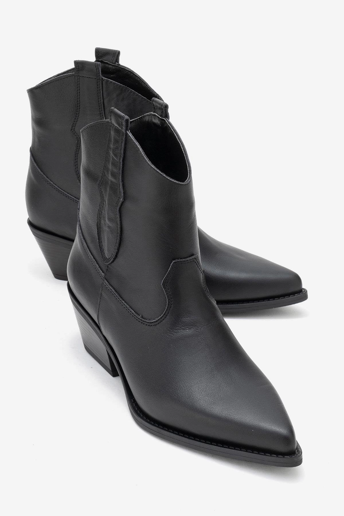 Forever & Always Womens Elia Leather Western Boots