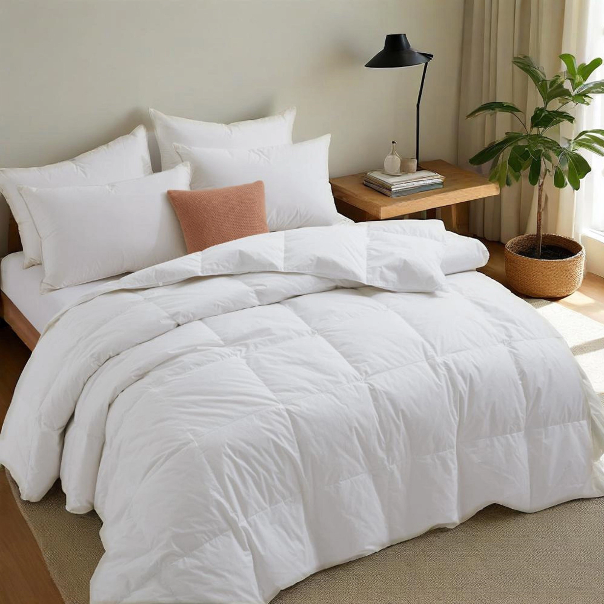 Unikome 300TC Cotton Cover All-Season Goose Feather Fiber Comforter, Hotel Collection Comfort