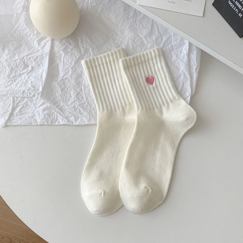 Wardrobe Whimsy 5 Pairs Women Heart Accent Casual Crew Ankle Sports Socks