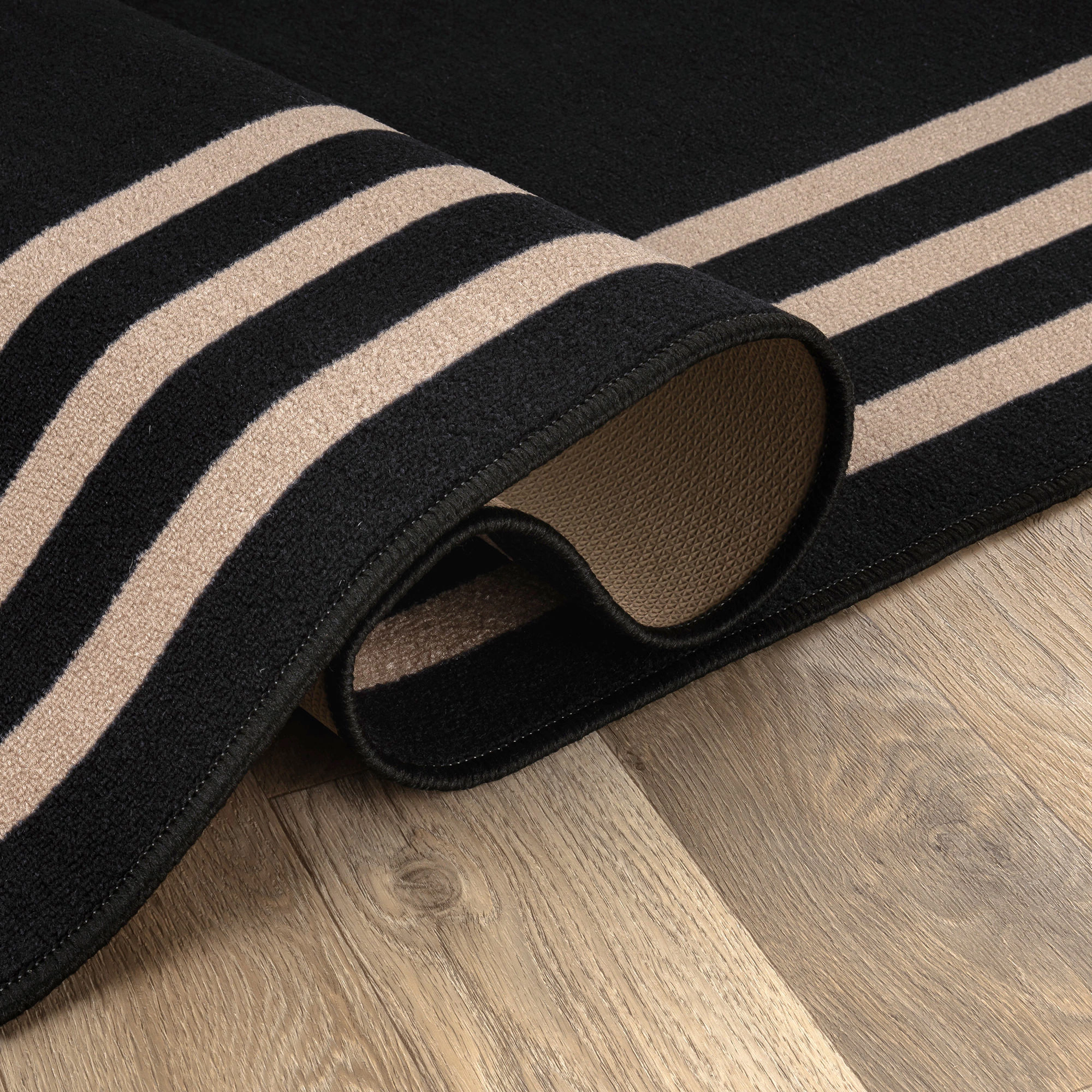 World Rug Gallery Classic Solid Border Power Loomed Indoor Area Rug