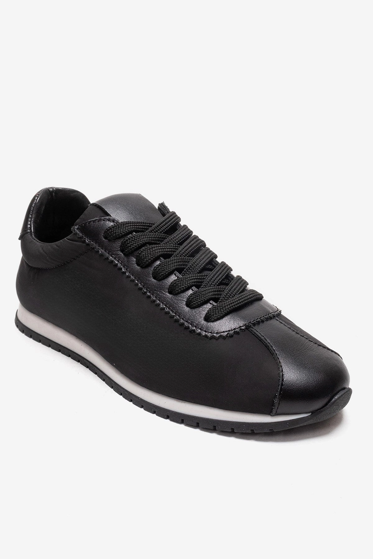 Forever & Always Womens Unica Leather Sport Sneaker