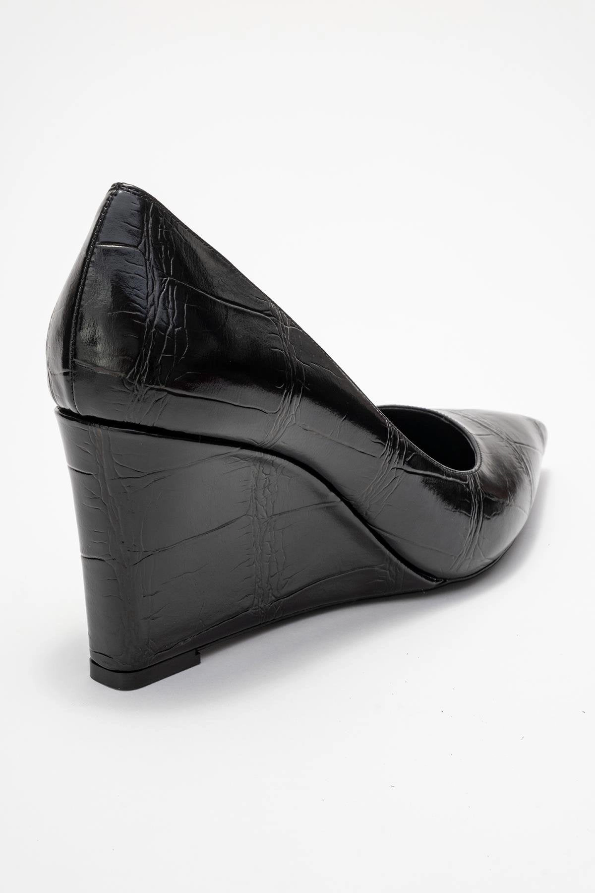 Prologue Shoes Womens Puera Pointed Toe Wedge Pump