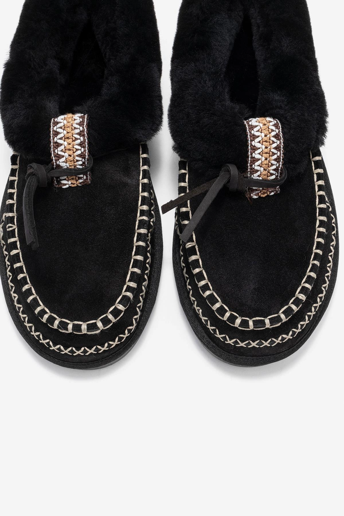 Forever & Always Womens Noriel Leather Moccasin Slippers