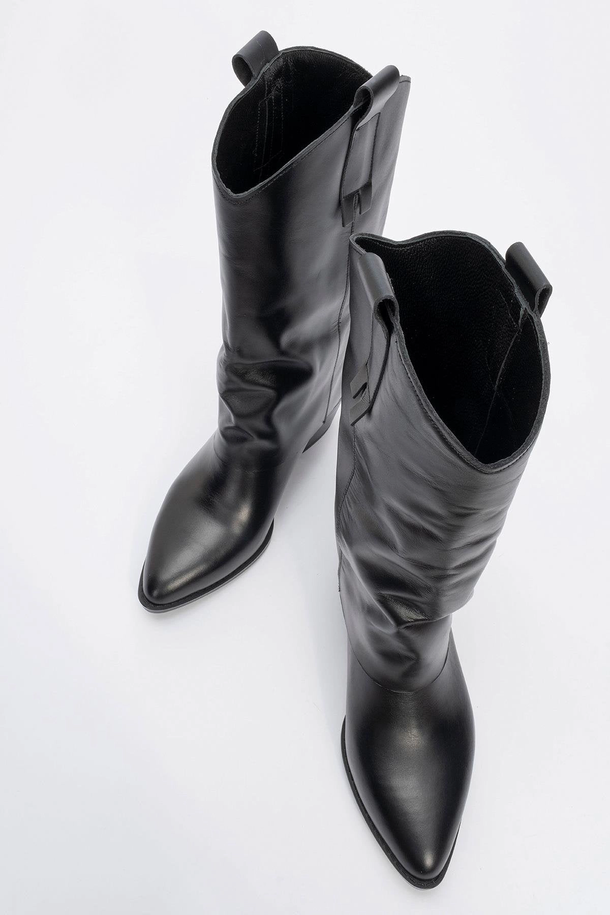 Forever & Always Womens Teodora Leather Block Heel Boots