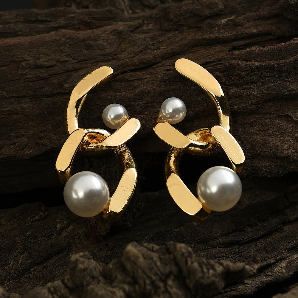 SOHI Women's White Santorini Drop Earrings