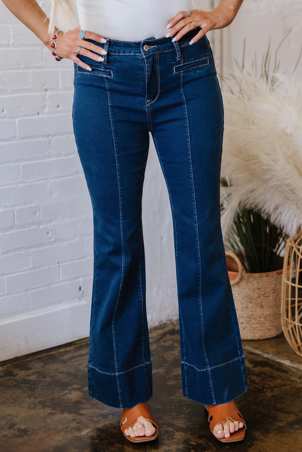 Threaded Pear Women's Ayleen Center Seam Deep Wash Straight Jeans