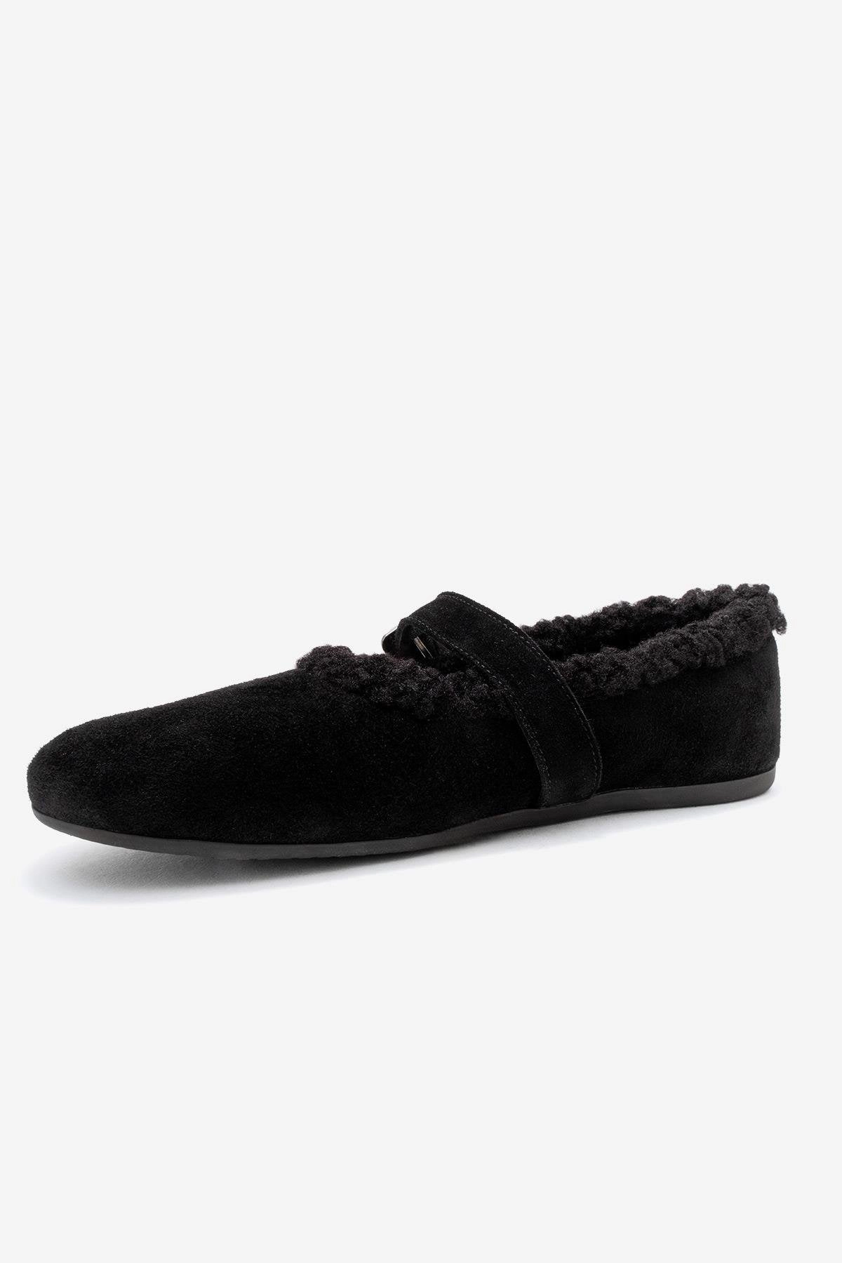 Forever & Always Womens Guin Leather Strap Flat