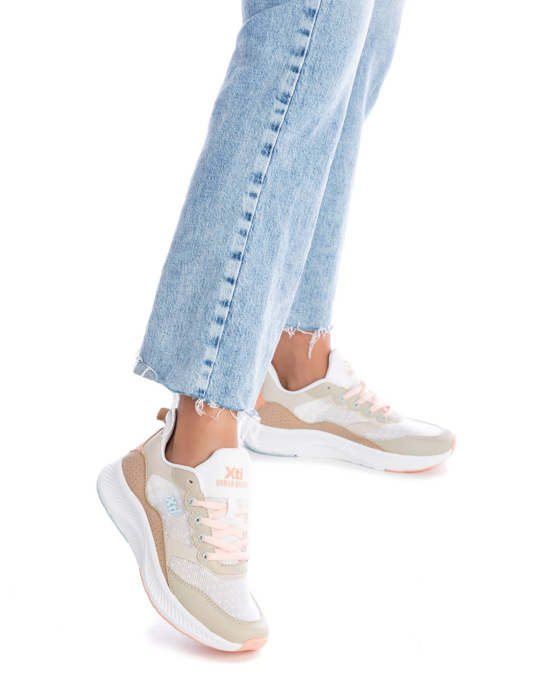 XTI Women's Lace-Up Sneakers