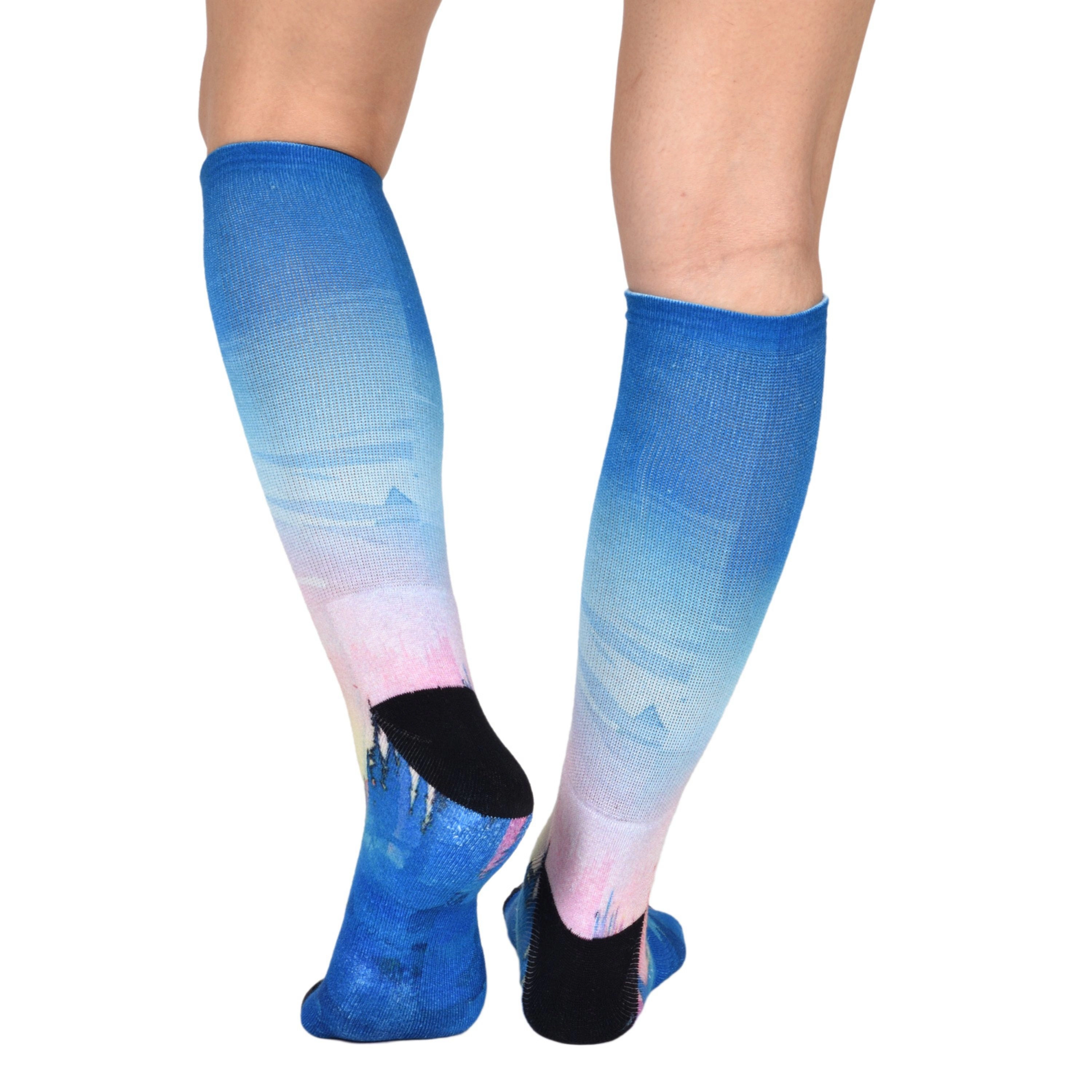 Wear Sierra Women's Knee-High Sunset Stream Design Pair Pack Socks